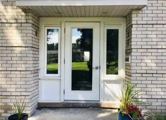 Property at 4113 Telegraph Rd Unit B117, Bloomfield Hills, MI, 48302, 2 beds, 2 baths, [object Object]