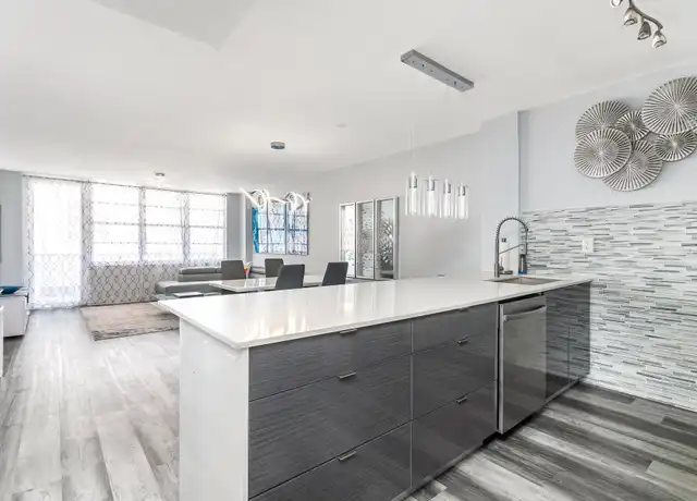Property at 3725 S Ocean Dr #1407, Hollywood, FL, 33019, 2 beds, 2 baths, [object Object]