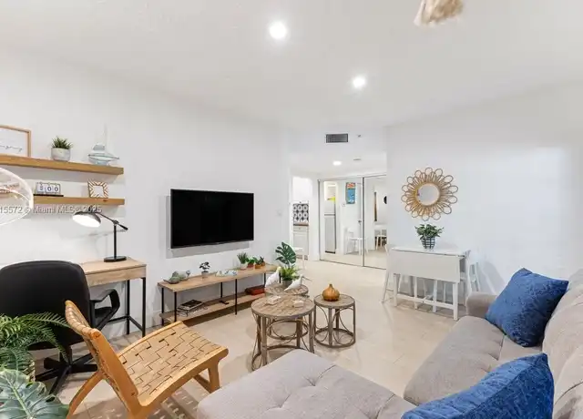 Property at 525 NE 17th Way Unit 1721, Fort Lauderdale, FL, 33301, 1 bed, 1 bath, [object Object]