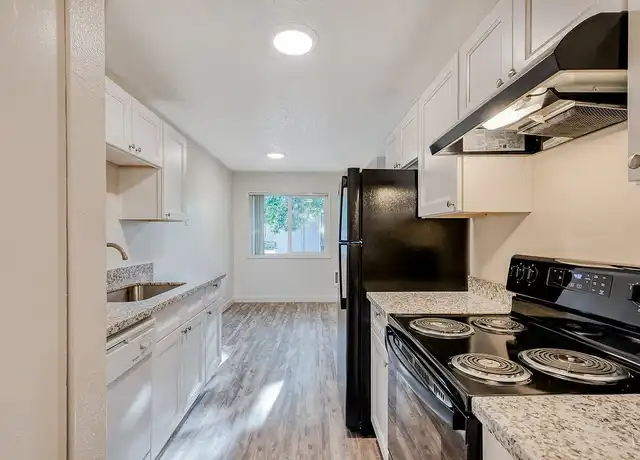 Property at Michael Manor Apartments - 880 NE 90th Ave, Portland, OR, 97220, 2-3 beds, 1.5-2 baths, [object Object]