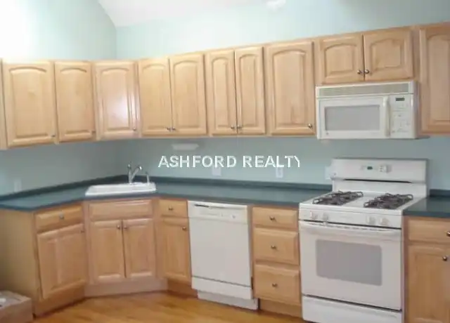 Property at 215 Belmont St Unit 3, Belmont, MA, 02478, 2 beds, 1 bath, [object Object]