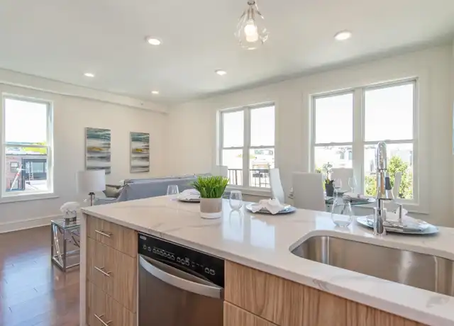 Property at 75 Coles St #4, Jersey City, NJ, 07302, 2 beds, 2 baths, [object Object]