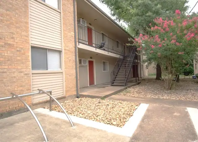 Property at 1402 Holleman Dr Unit 112, College Station, TX, 77840, 1 bed, 1 bath, [object Object]