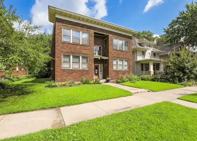 Property at 971 Goodrich Ave, Saint Paul, MN, 55105, 2 beds, 1 bath, [object Object]