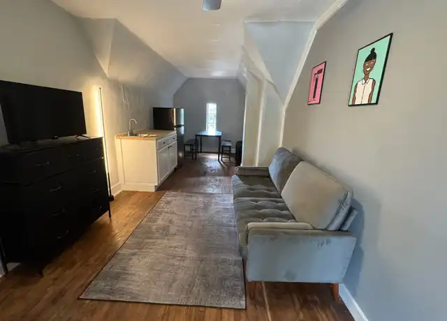 Property at 17126 San Juan Dr Unit 4, Detroit, MI, 48221, 1 bed, 1 bath, [object Object]
