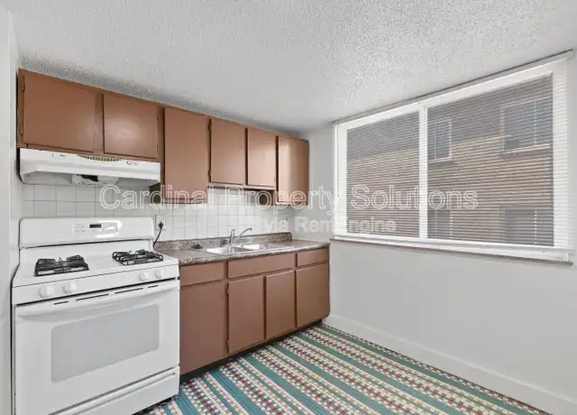 Property at 7875 Reading Rd Unit 5, Cincinnati, OH, 45237, 4 beds, 1 bath, [object Object]