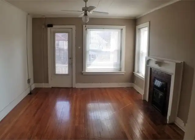 Property at 3716 Warwick Blvd, Kansas City, MO, 64111, 1 bed, 1 bath, [object Object]