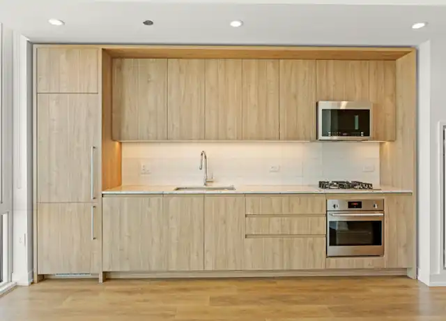 Property at 222 W Hill St, Chicago, IL, 60610, 1 bed, 1 bath, [object Object]