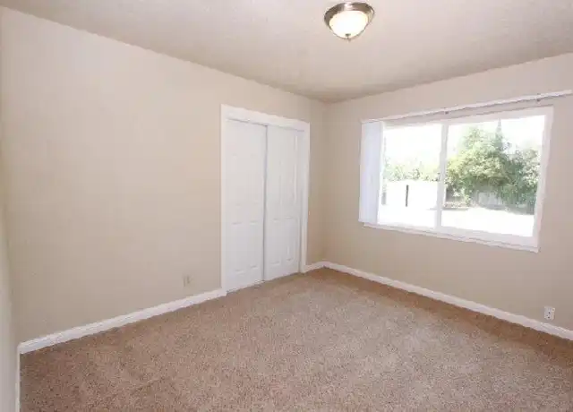 Property at 685 Sonoma Ave, Sacramento, CA, 95815, 3 beds, 1 bath, [object Object]