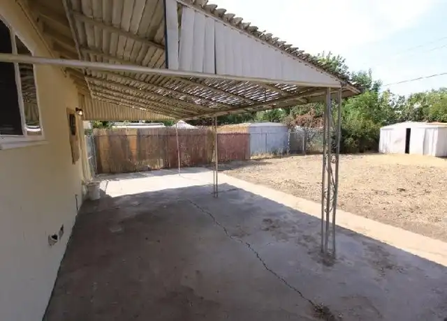 Property at 685 Sonoma Ave, Sacramento, CA, 95815, 3 beds, 1 bath, [object Object]