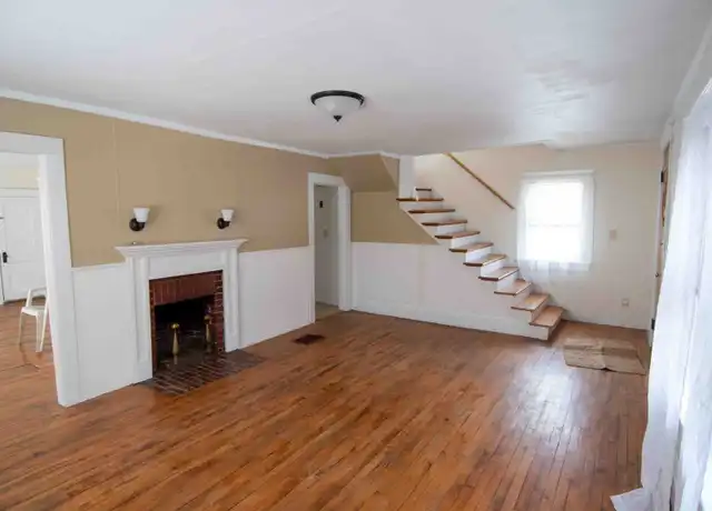 Property at 292 Silver St, Greenfield, MA, 01301, 2 beds, 1 bath, [object Object]