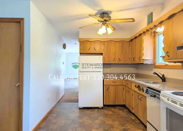 Property at 1060 Richard Ave SW, Massillon, OH, 44647, 3 beds, 1 bath, [object Object]