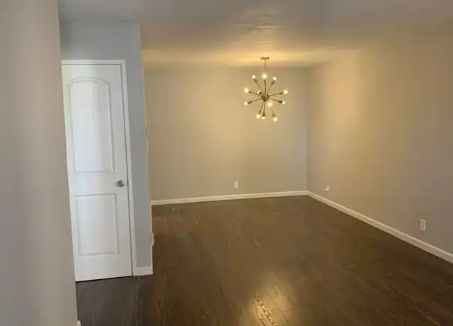 Property at 470 N Villa Ct, Palm Springs, CA, 92262, 1 bed, 1 bath, [object Object]