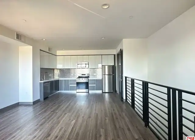 Property at 552 N Hobart Blvd Unit 303, Los Angeles, CA, 90004, 1 bed, 1.5 baths, [object Object]