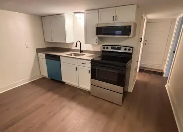 Property at 22 N Spring St Unit 5, Concord, NH, 03301, 1 bed, 1 bath, [object Object]