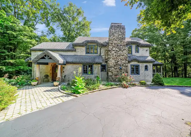 Property at 5 Shingle House Rd, Millwood, NY, 10546, 2 beds, 2 baths, [object Object]