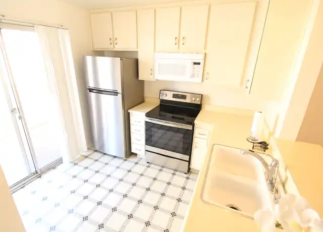 Property at 3187 Evening Way Unit B, La Jolla, CA, 92037, 2 beds, 1.5 baths, [object Object]