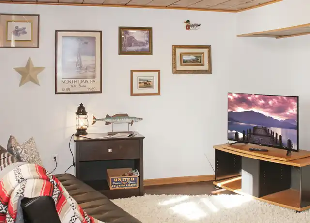 Property at 915 Broadway N Unit 1, Fargo, ND, 58102, 1 bed, 1 bath, [object Object]