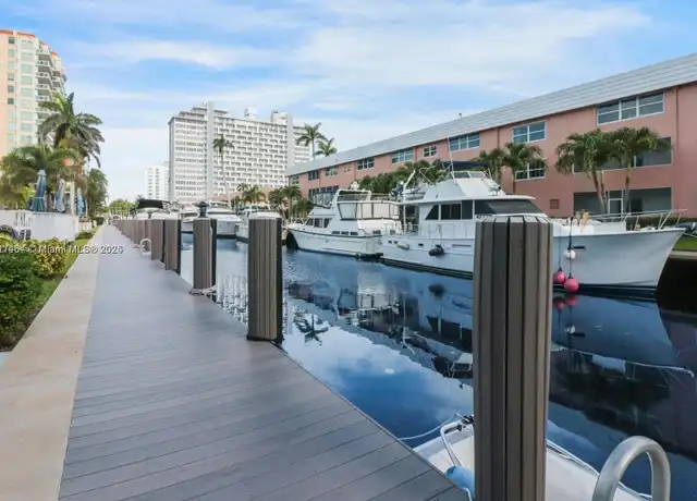 Property at 901 N Birch Rd Unit C11, Fort Lauderdale, FL, 33304, 1 bed, 1 bath, [object Object]