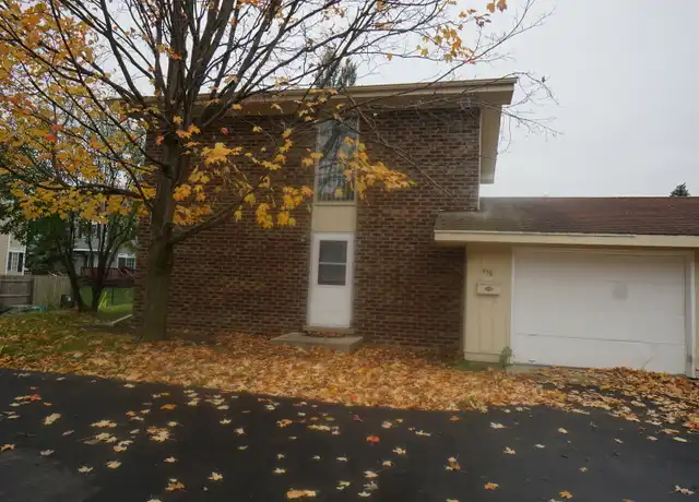 Property at 638 Saint Johns Rd, Woodstock, IL, 60098, 3 beds, 1.5 baths, [object Object]