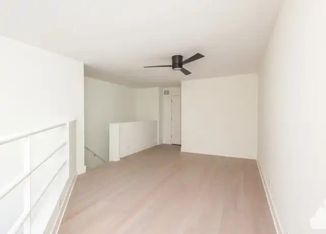 Property at 944 W Grace St Unit 954-E201, Chicago, IL, 60613, 1 bed, 1 bath, [object Object]