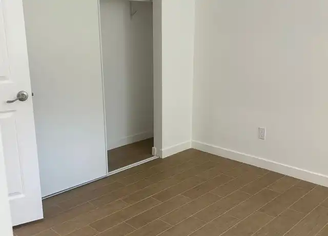 Property at 3221 W 73rd St Unit 3229 1/4, Los Angeles, CA, 90043, 1 bed, 1 bath, [object Object]