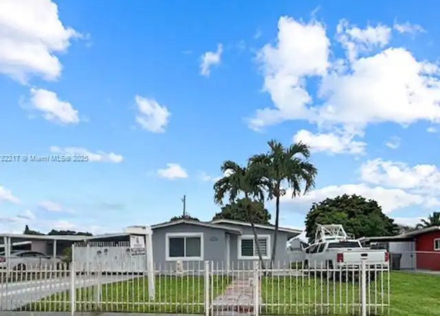 Property at 871 SE 4th Pl, Hialeah, FL, 33010, 3 beds, 2 baths, [object Object]