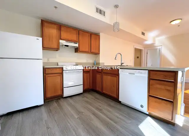Property at 881 Massachusetts Ave Unit 34, Cambridge, MA, 02139, 2 beds, 1 bath, [object Object]