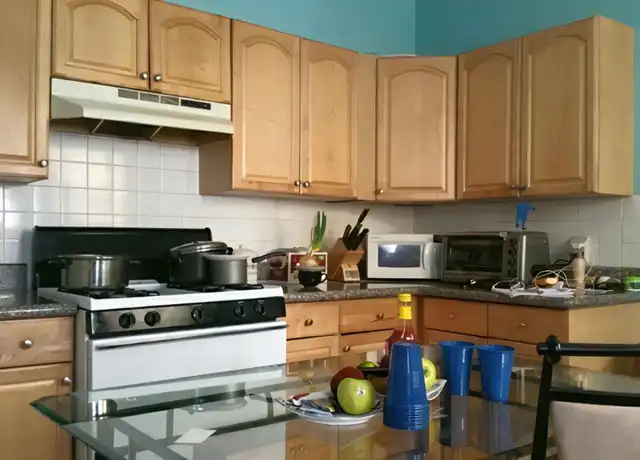 Property at 17 Stratton Ter Unit 1, Waltham, MA, 02453, 2 beds, 1 bath, [object Object]