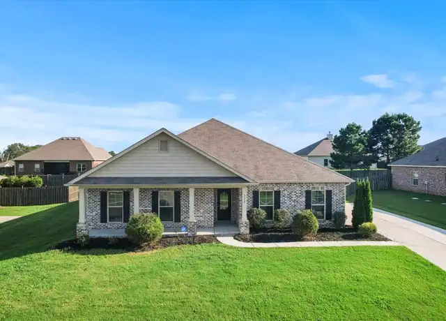 Property at 220 Dinner Tree Sq, Huntsville, AL, 35811, 4 beds, 2.5 baths, [object Object]