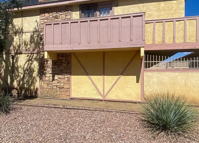 Photo of 38220 11th St E, Palmdale, CA 93550
