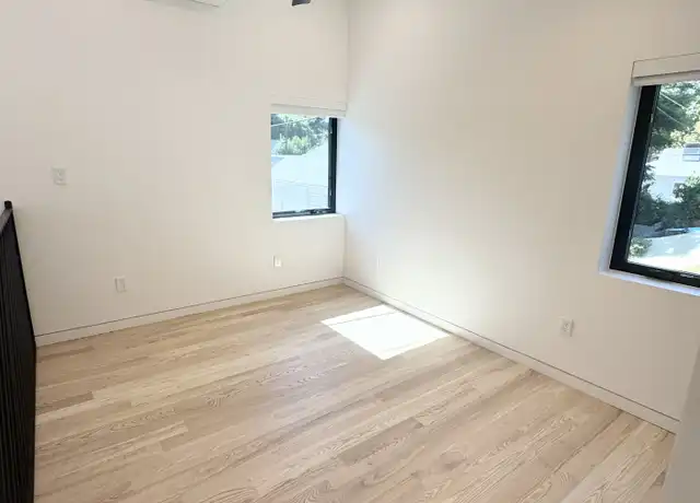 Property at 1401 Tomato Aly, Sacramento, CA, 95818, 1 bed, 1 bath, [object Object]