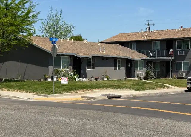 Property at 1530 Edgar Ave Unit 102, Sanger, CA, 93657, 2 beds, 1 bath, [object Object]