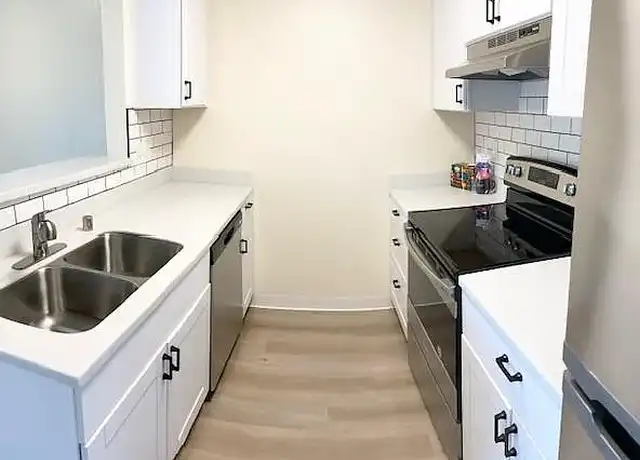 Property at Westhampton Apartments - 333 S 320th St, Federal Way, WA, 98003, 2 beds, 1 bath, [object Object]