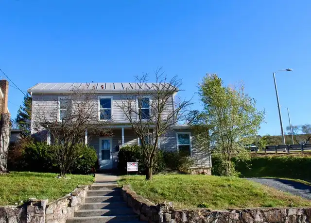 Property at 352 Old South High St, Harrisonburg, VA, 22801, 4 beds, 2 baths, [object Object]