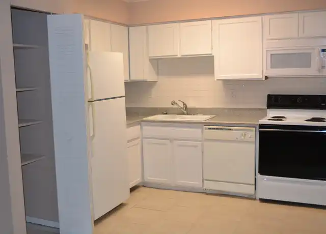 Property at 660 Beltrees St Unit 129, Dunedin, FL, 34698, 3 beds, 1.5 baths, [object Object]