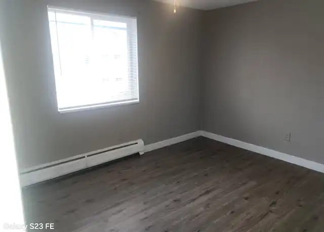 Property at 11984 E 17th Ave Unit 5, Aurora, CO, 80010, 2 beds, 1 bath, [object Object]