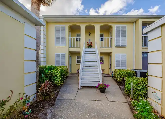 Property at 400 Cerromar Cir S Unit 101, Venice, FL, 34293, 2 beds, 2 baths, [object Object]