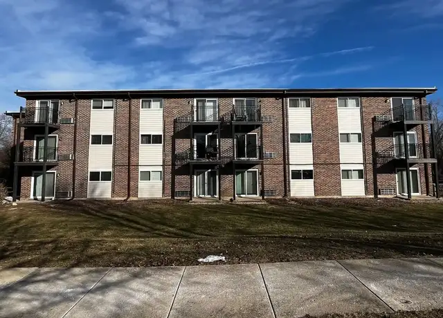 Photo of 4955 Fender Rd, Lisle, IL 60532