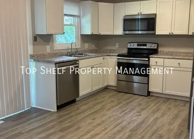 Property at 3815 54th St, Des Moines, IA, 50310, 2 beds, 1.5 baths, [object Object]