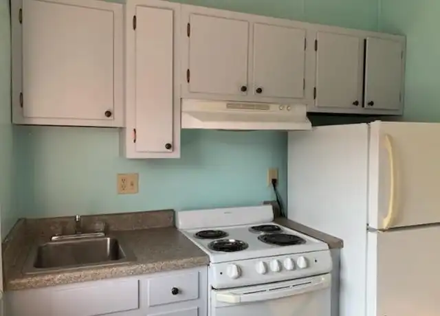 Property at 21720 Great Mills Rd, Lexington Park, MD, 20653, 1 bed, 1 bath, [object Object]
