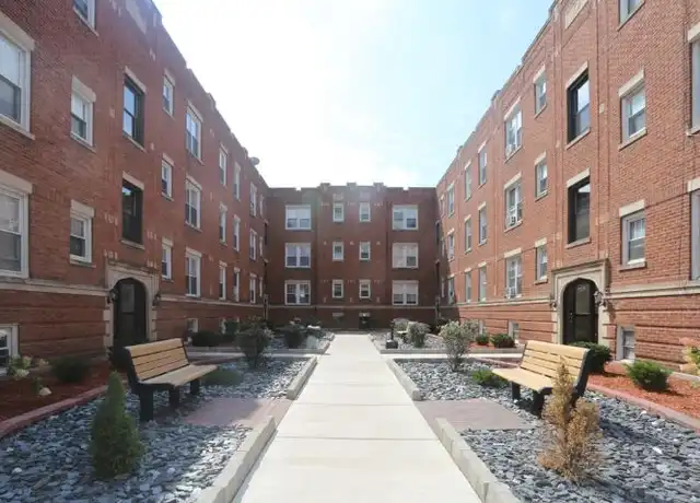 Property at 955 W Cornelia Ave Unit 2B, Chicago, IL, 60657, 1 bed, 1 bath, [object Object]