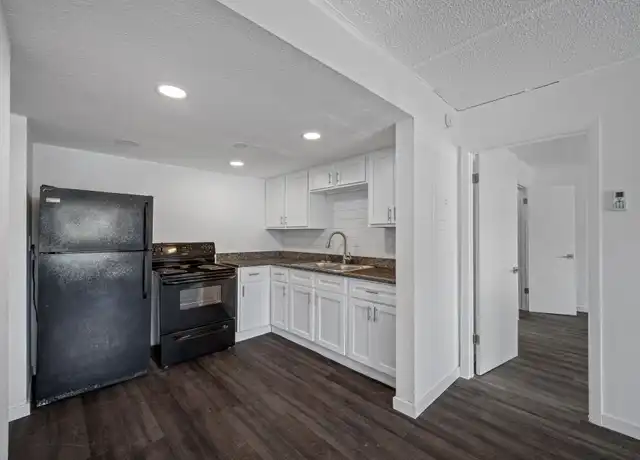 Property at 14350 N 22nd St, Tampa, FL, 33613, 1 bed, 1 bath, [object Object]