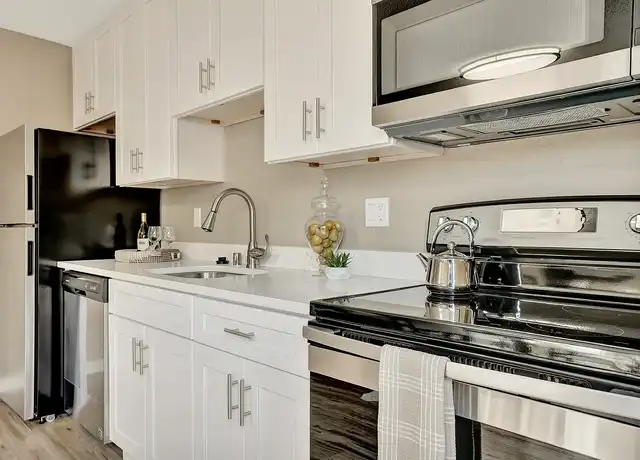 Property at Parkside Gardens - 1880 Parkside Dr, Concord, CA, 94519, 1-2 bed, 1 bath, [object Object]