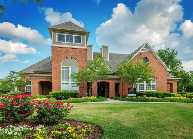 Photo of 7491 Wyndhurst Pl, Germantown, TN 38138