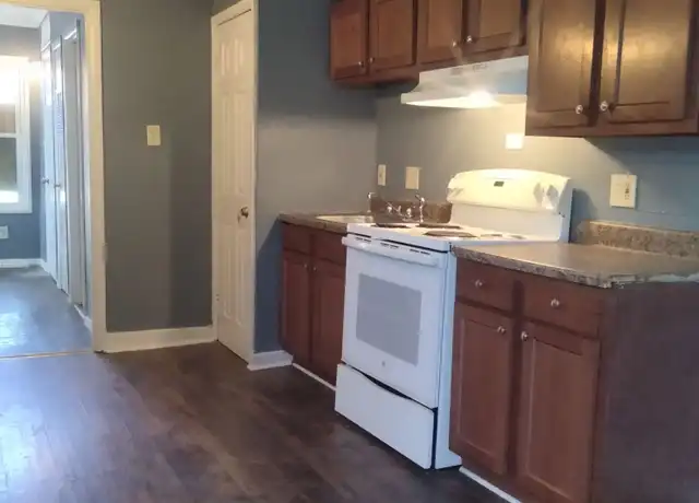 Property at 137 Naugatuck St Unit 135, Hartford, CT, 06120, 3 beds, 1.5 baths, [object Object]