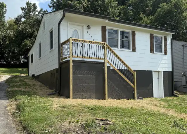 Property at 1934 Massachusetts Ave, Knoxville, TN, 37921, 3 beds, 1 bath, [object Object]
