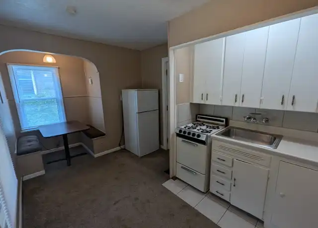 Property at 3827 S 48th St Unit 4, Lincoln, NE, 68506, 1 bed, 1 bath, [object Object]