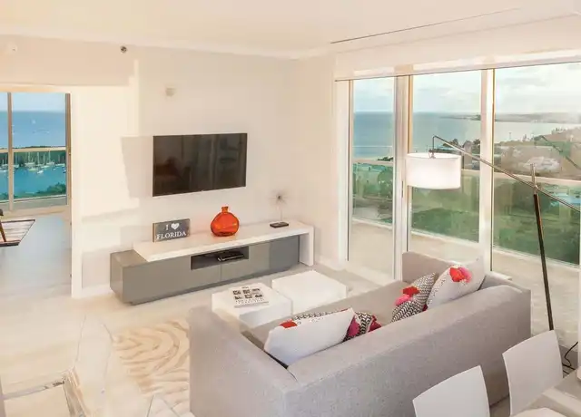 Property at McFarlane Road 2889 - McFarlane Rd, Miami, FL, 33133, 0-1 beds, 1-1.5 bath, [object Object]
