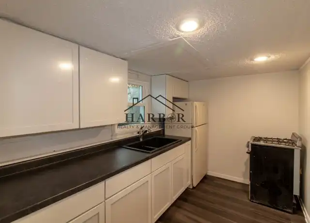 Property at 123 11th Ave SE Unit 5, Rochester, MN, 55904, 1 bed, 1 bath, [object Object]